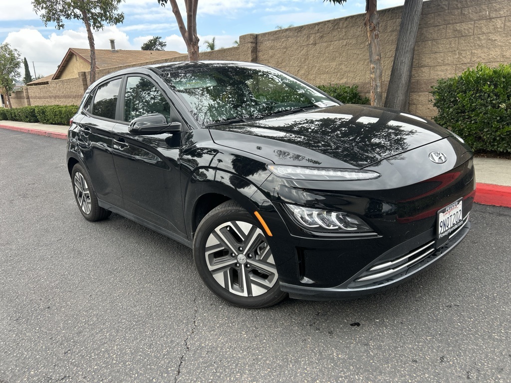 Used 2023 Black Hyundai Limited image 1