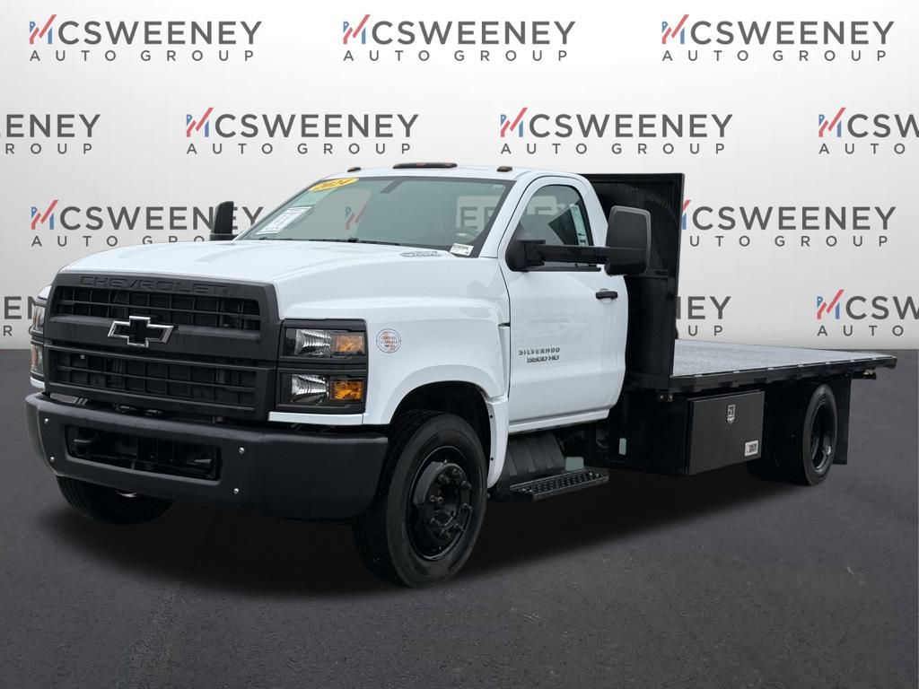 2024 Chevrolet Silverado 4500 Medium Duty Chassis Cab Work Truck's photo