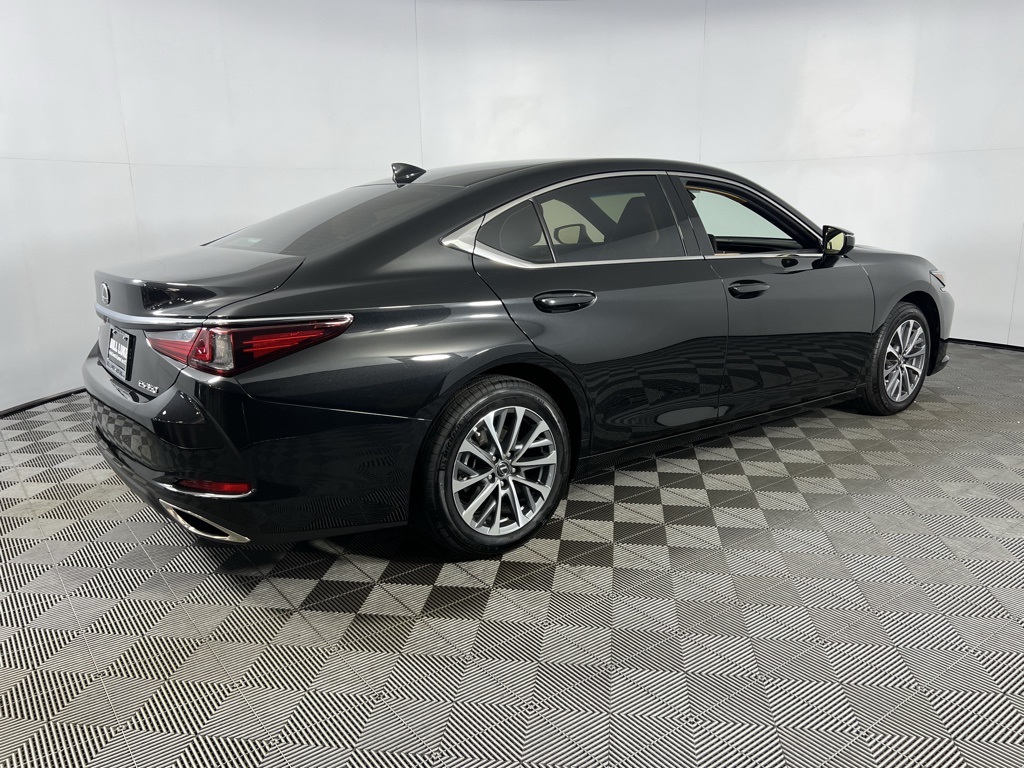 2025 Lexus ES 350 photo 2