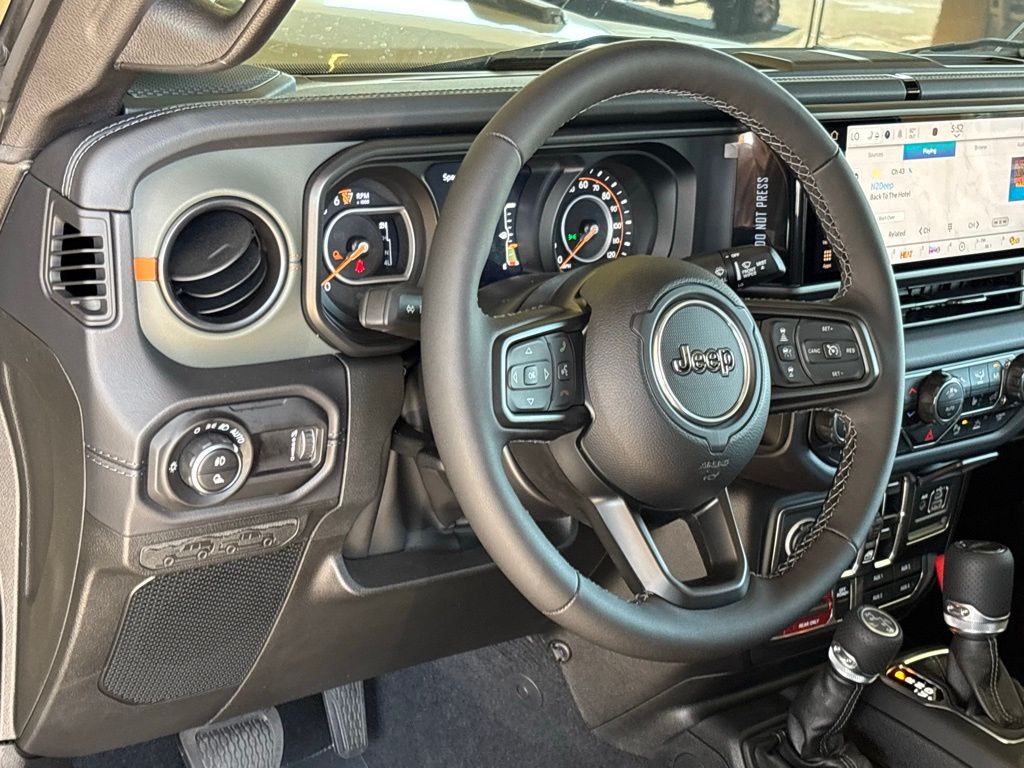 2025 Jeep Gladiator Mojave photo 12