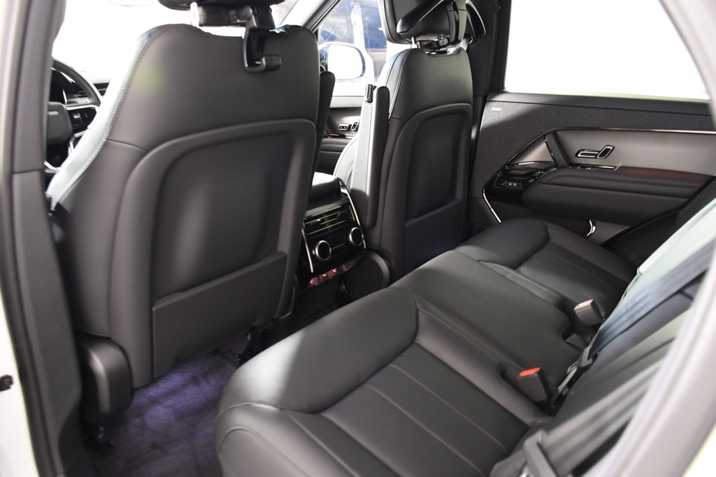 2025 Land Rover Range Rover Sport SE photo 24