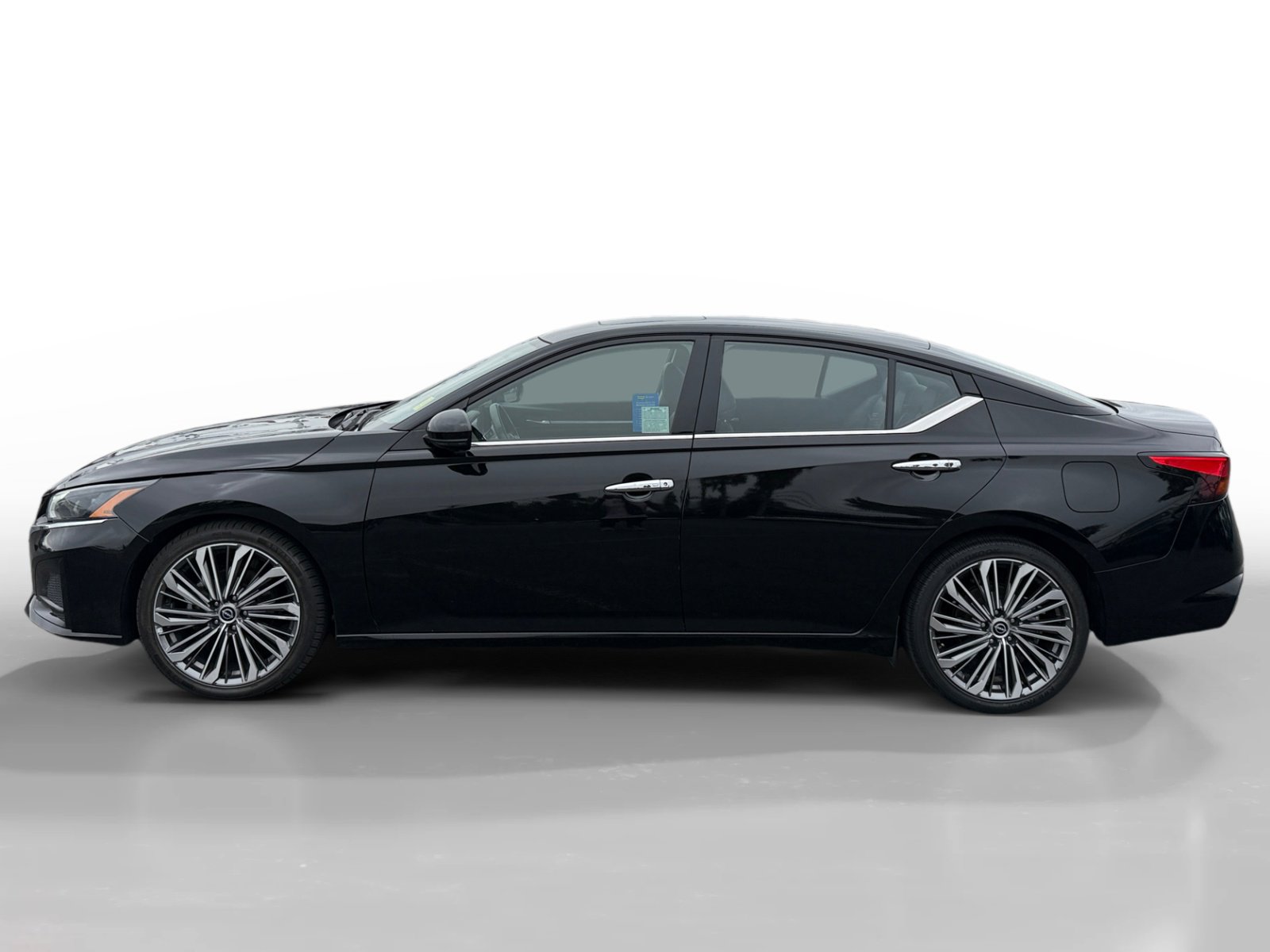 2023 Nissan Altima 2.5 SL photo 2