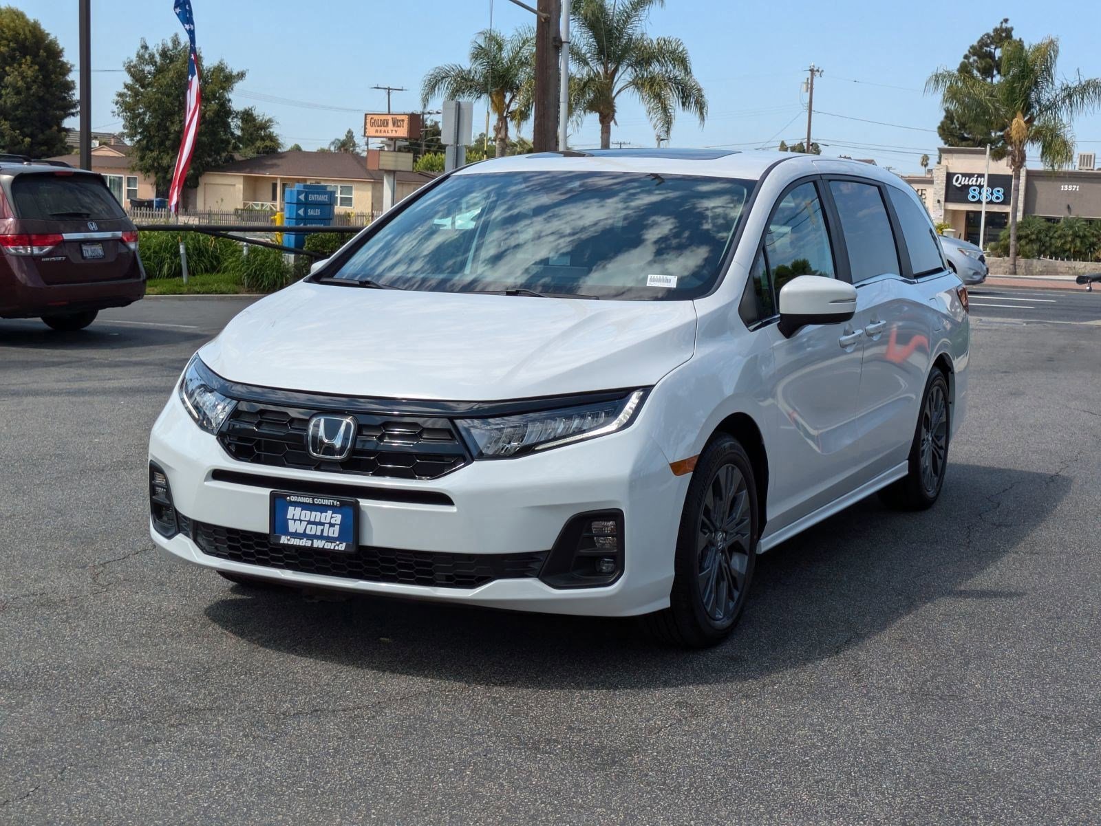 2026 Honda Odyssey Touring photo 3