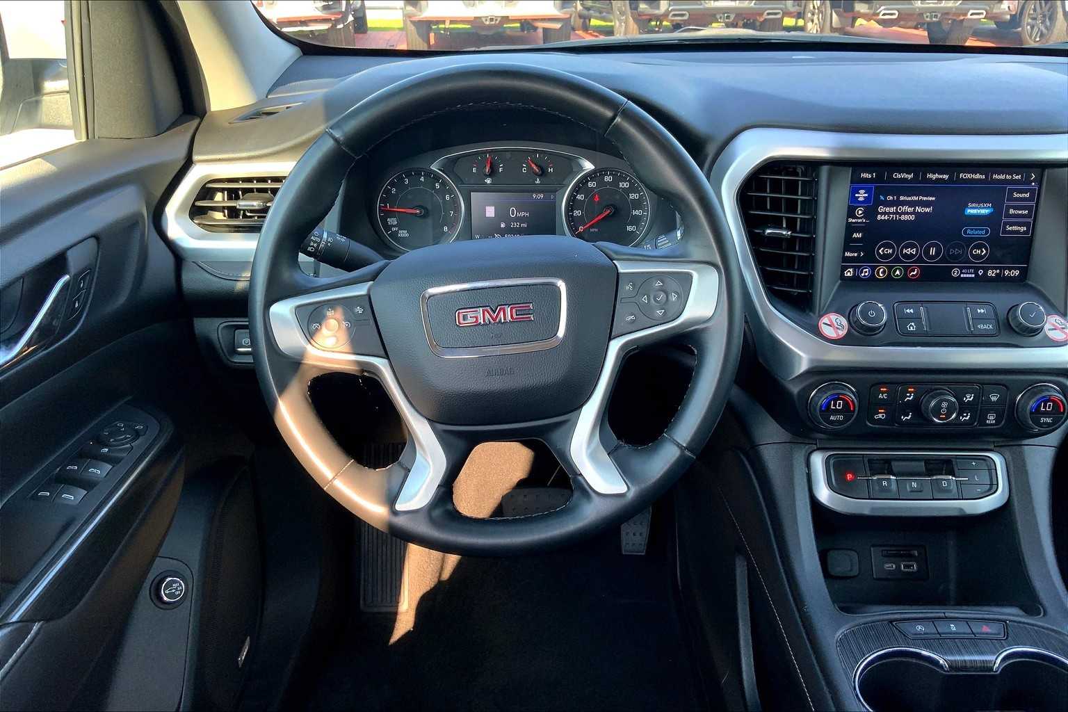 2023 Gmc Acadia SLT photo 5