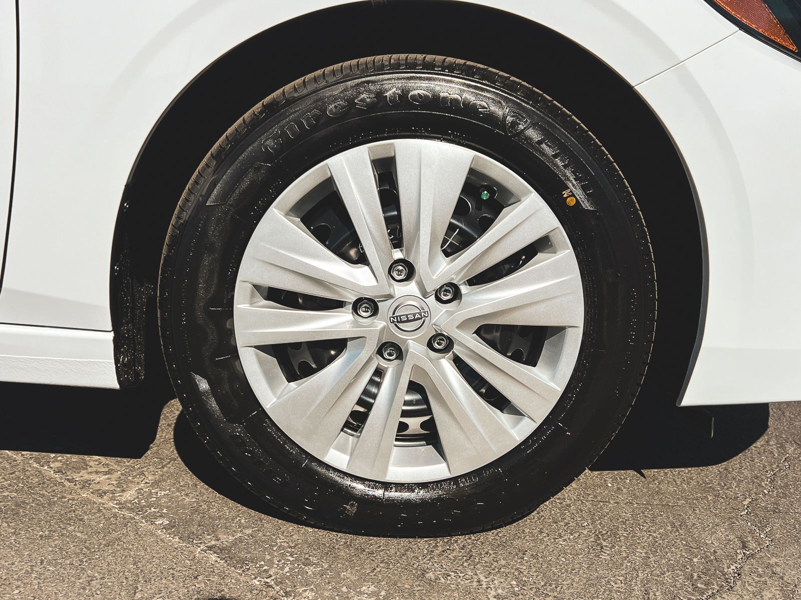 2025 Nissan Sentra S photo 3