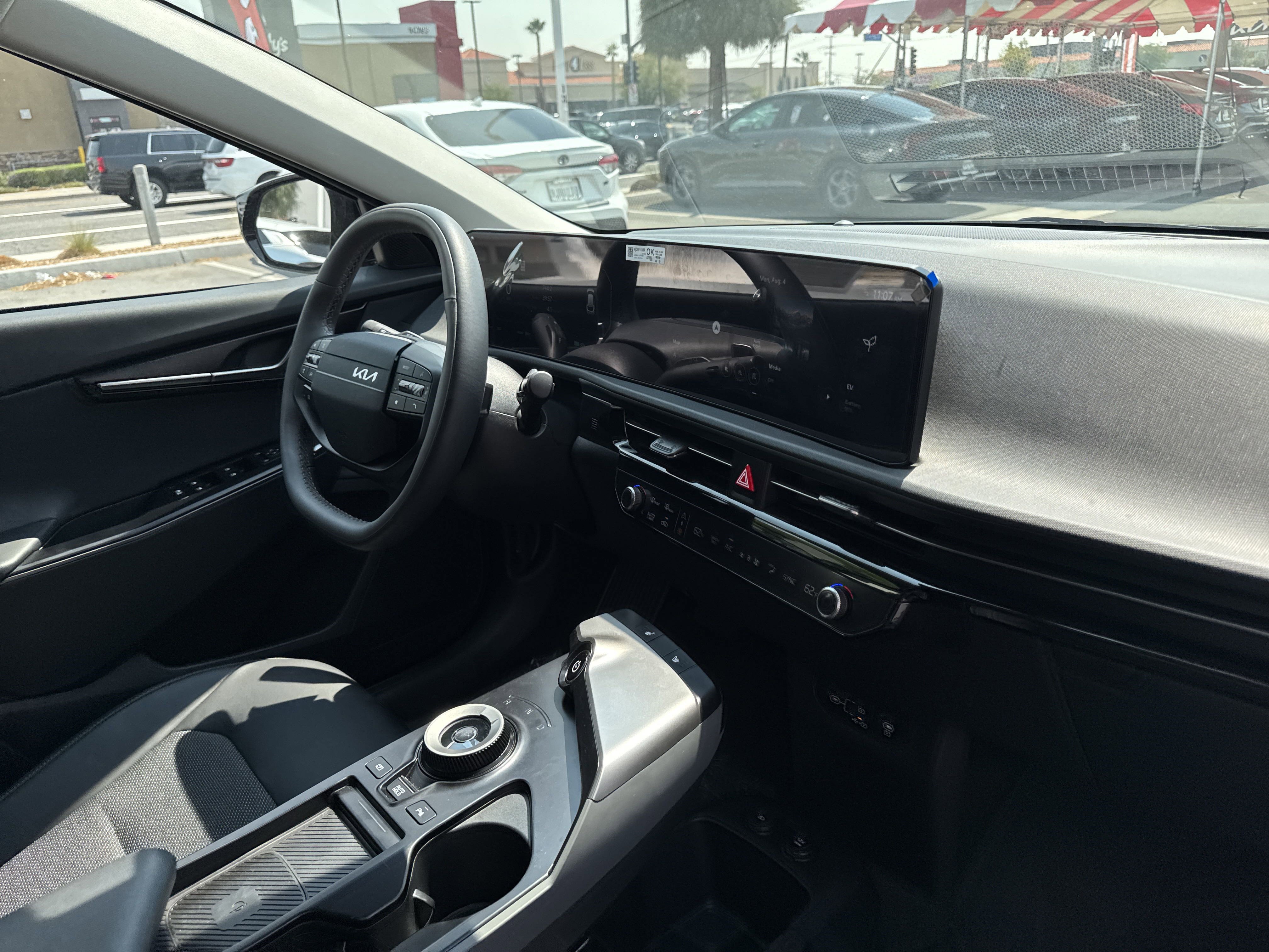 2025 Kia EV6 Light photo 11
