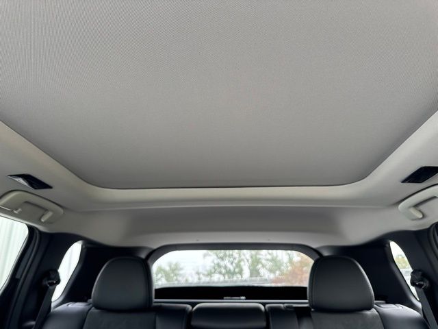 2025 Mitsubishi Outlander SE photo 13