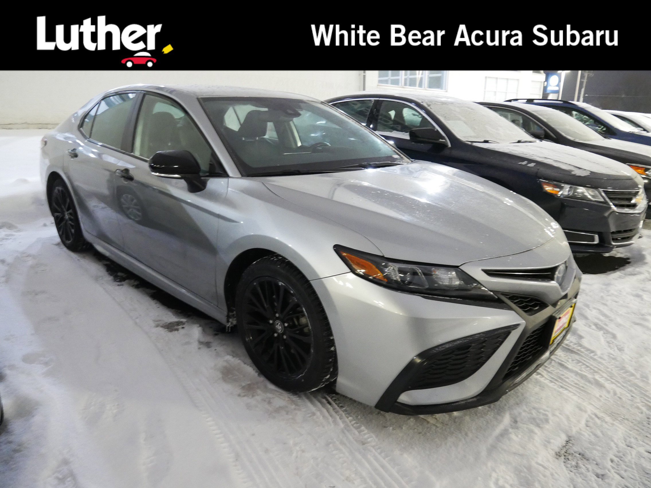 2022 Toyota Camry SE's photo