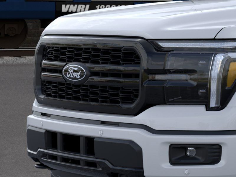 2025 Ford F-150 Lariat photo 15