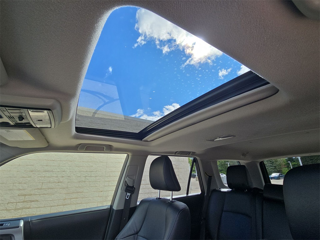 2022 Toyota 4Runner Limited photo 15