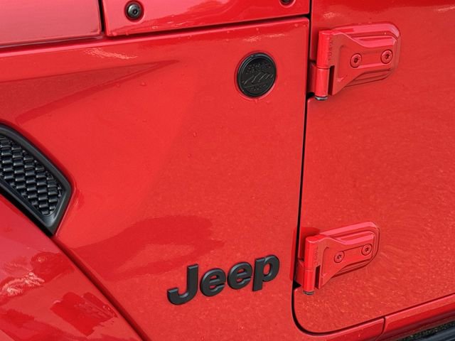 2021 Jeep Wrangler Unlimited Sahara Altitude photo 26