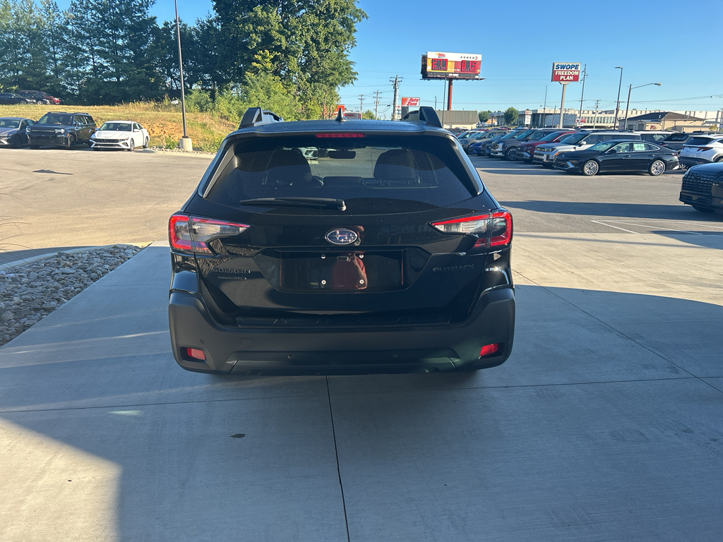 2023 Subaru Outback Onyx Edition photo 4