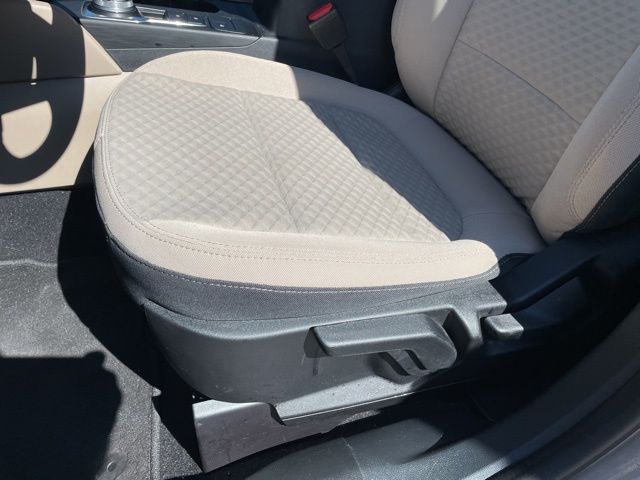 2021 Ford Escape SE Hybrid photo 7