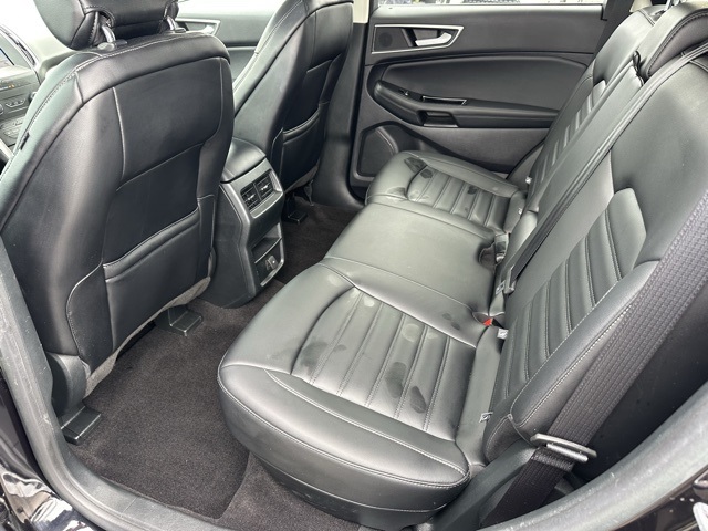 2019 Ford Edge SEL photo 9
