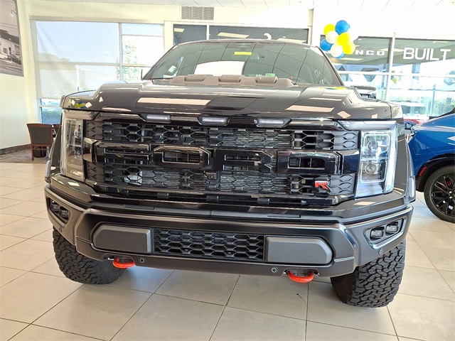 2023 Ford F-150 Raptor photo 2
