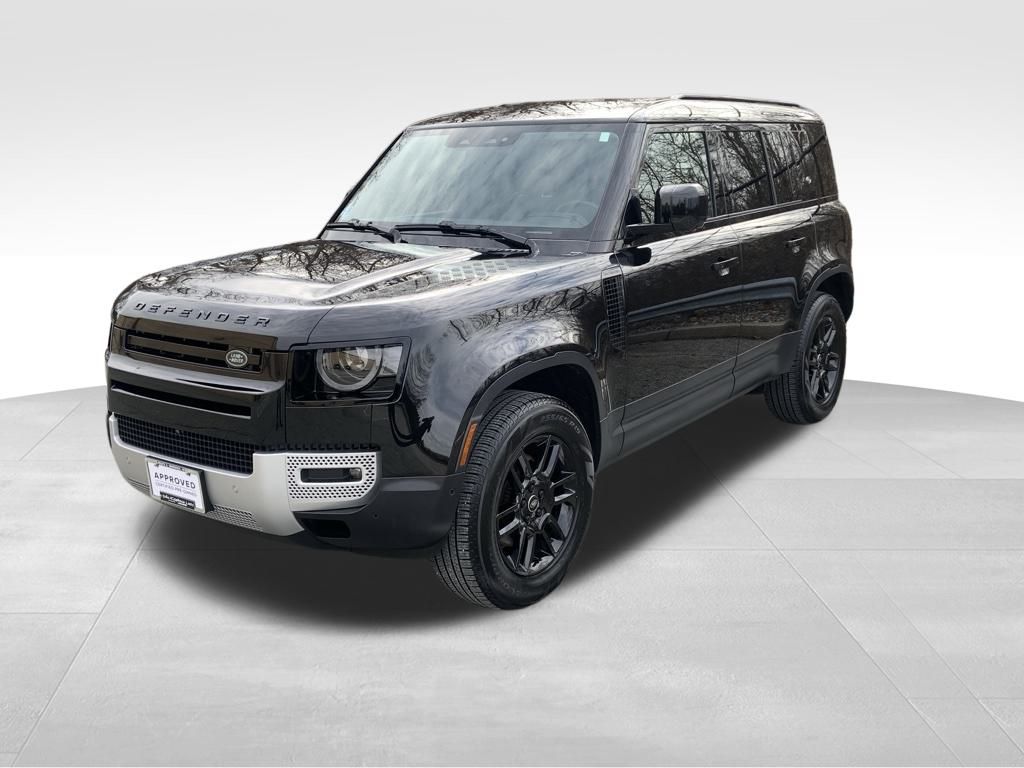 2024 Land Rover Defender S's photo