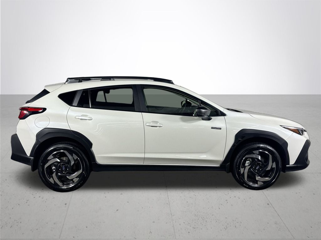 2026 Subaru Crosstrek Limited Hybrid photo 3