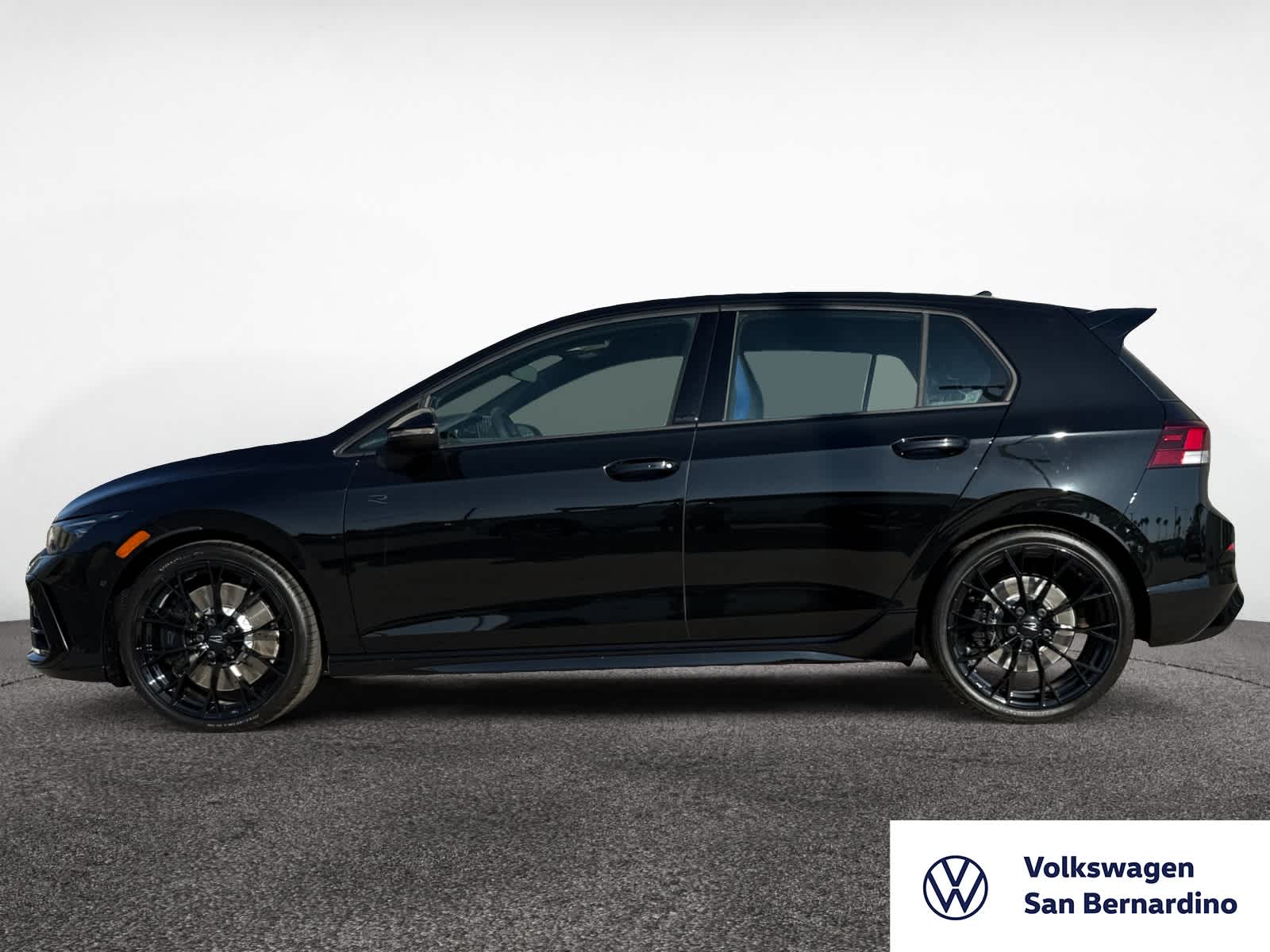 2025 Volkswagen Golf R photo 2