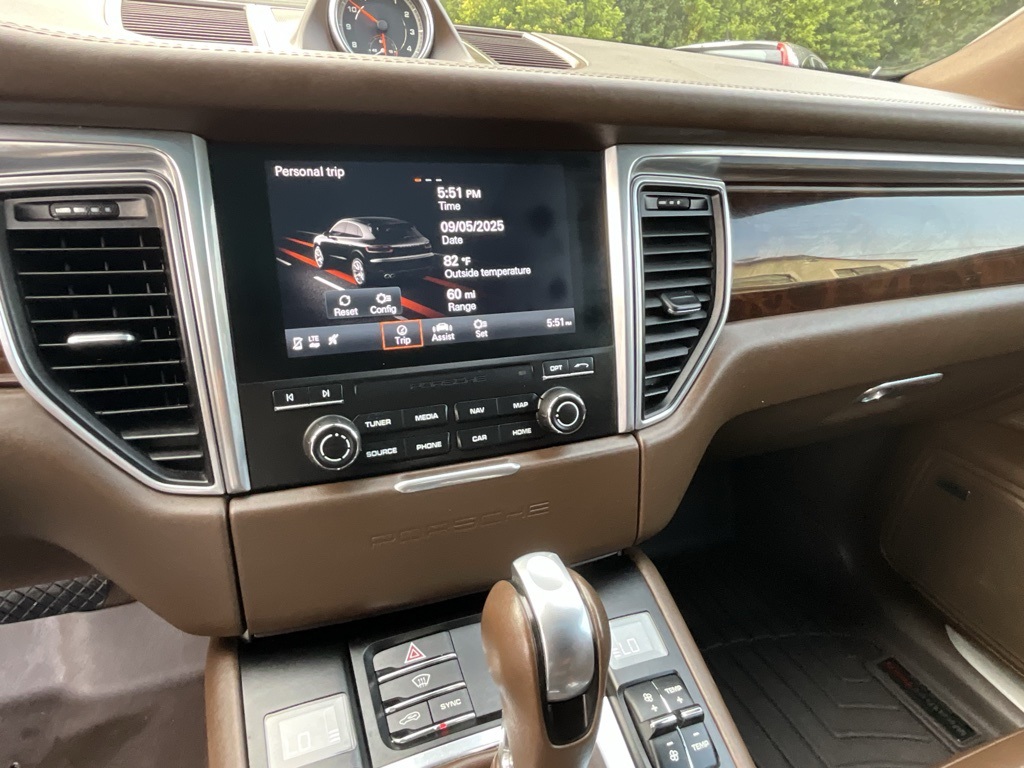 2017 Porsche Macan S photo 15