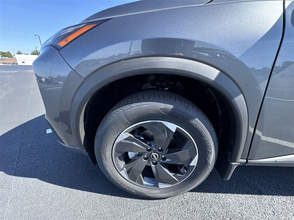 2026 Nissan Rogue SV photo 10