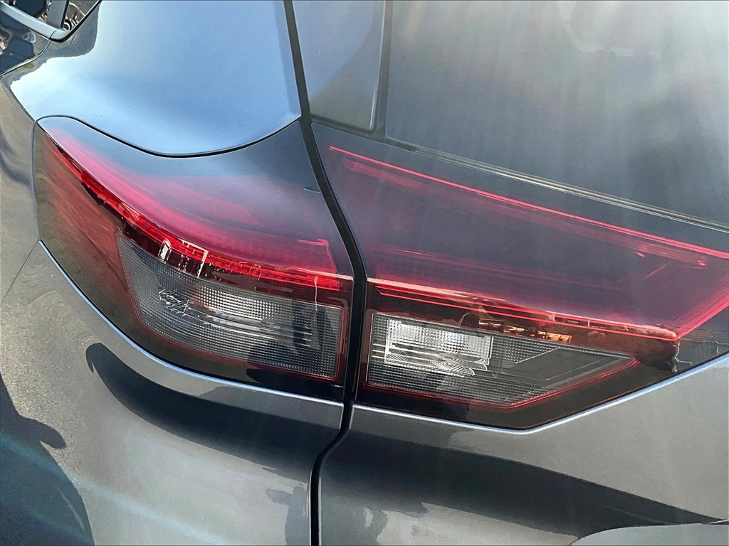 2023 Nissan Rogue S photo 32