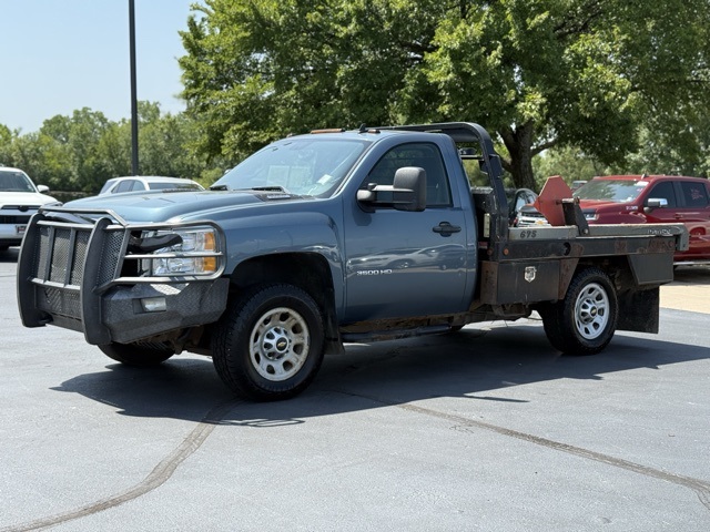 2013 Chevrolet Silverado 3500HD LT photo 3