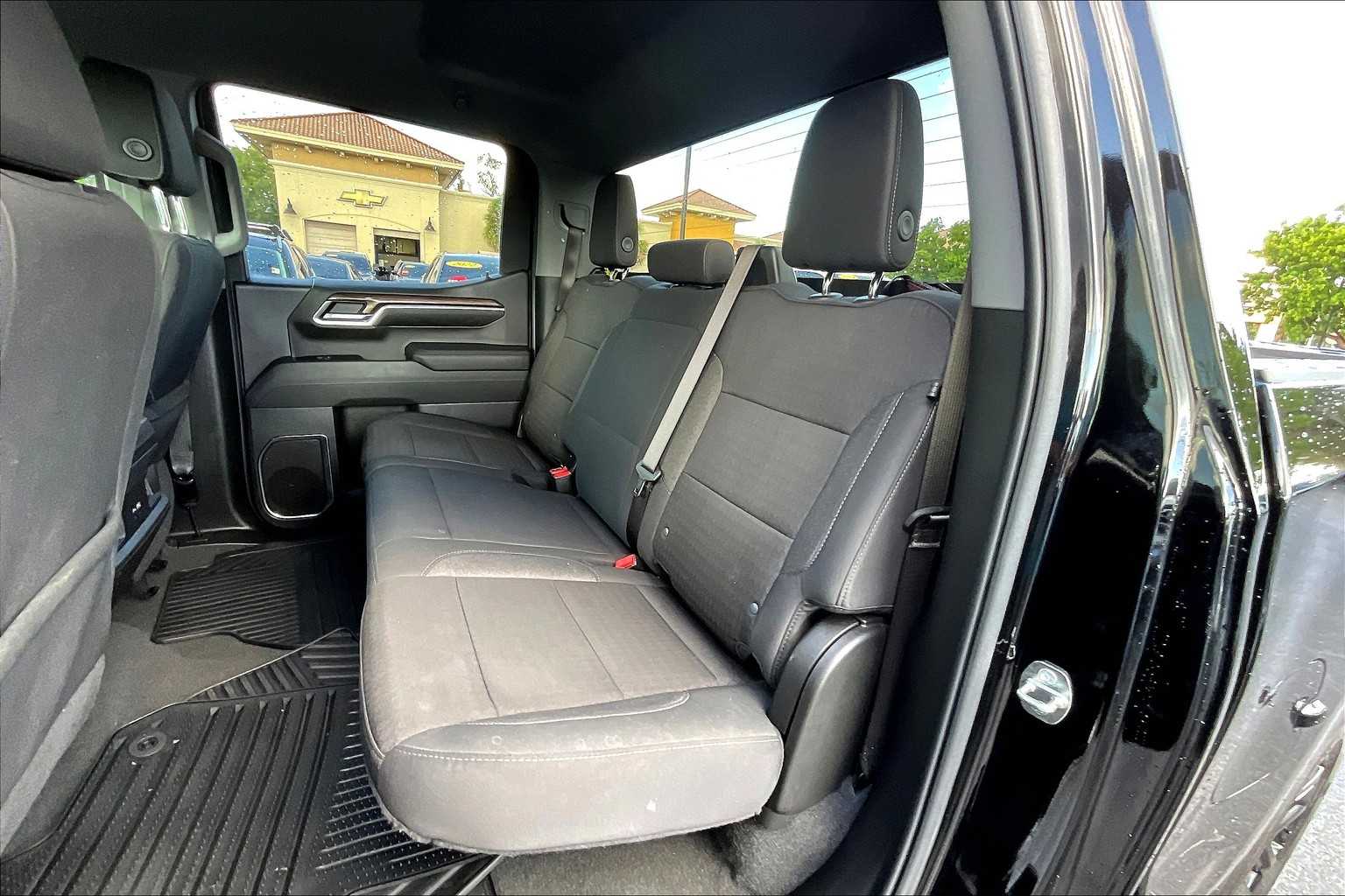 2024 Chevrolet Silverado 1500 RST photo 25