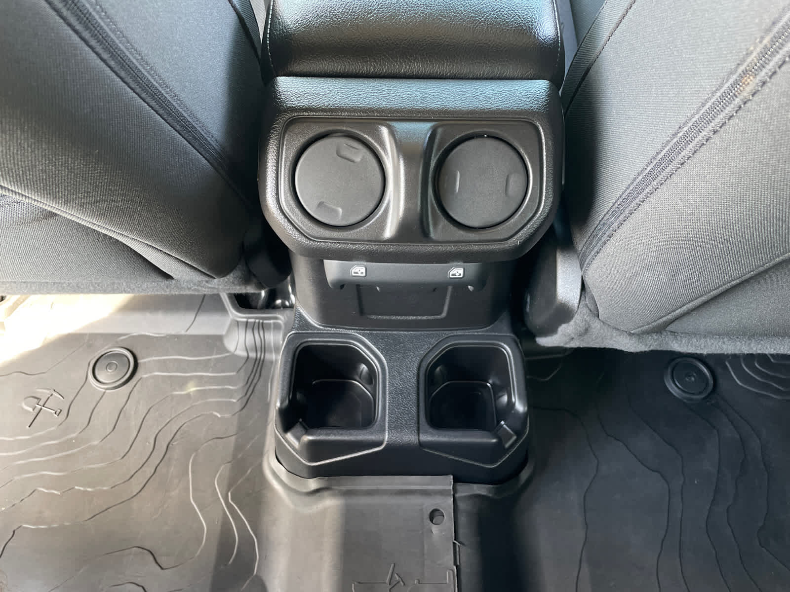 2021 Jeep Wrangler Unlimited Willys photo 13
