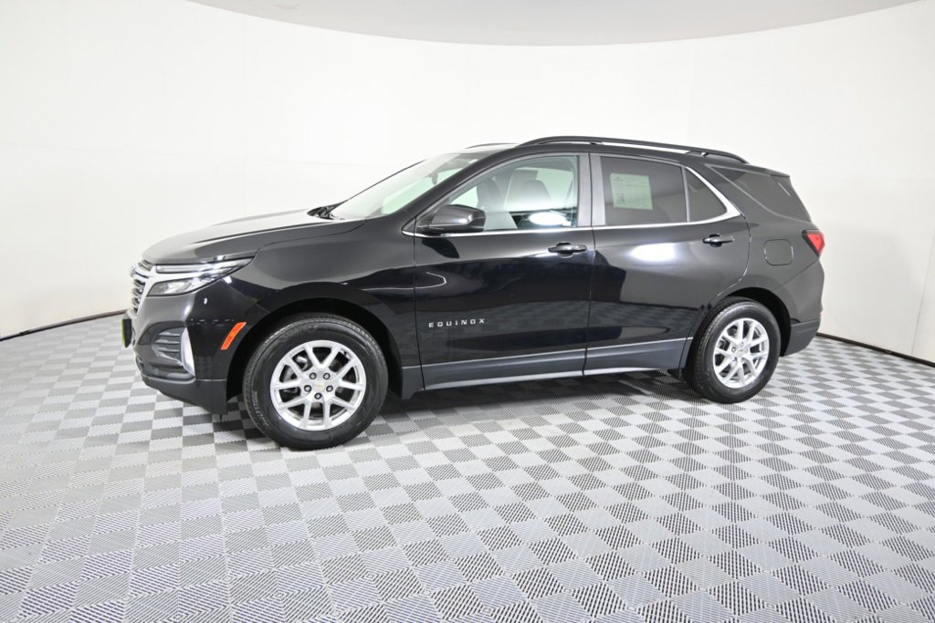Used 2022 Chevrolet Equinox LT with VIN 3GNAXUEV9NL272169 for sale in Forest Lake, Minnesota
