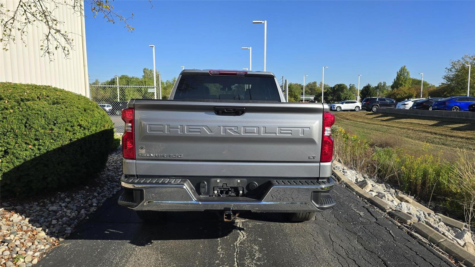 2023 Chevrolet Silverado 1500 LT photo 4