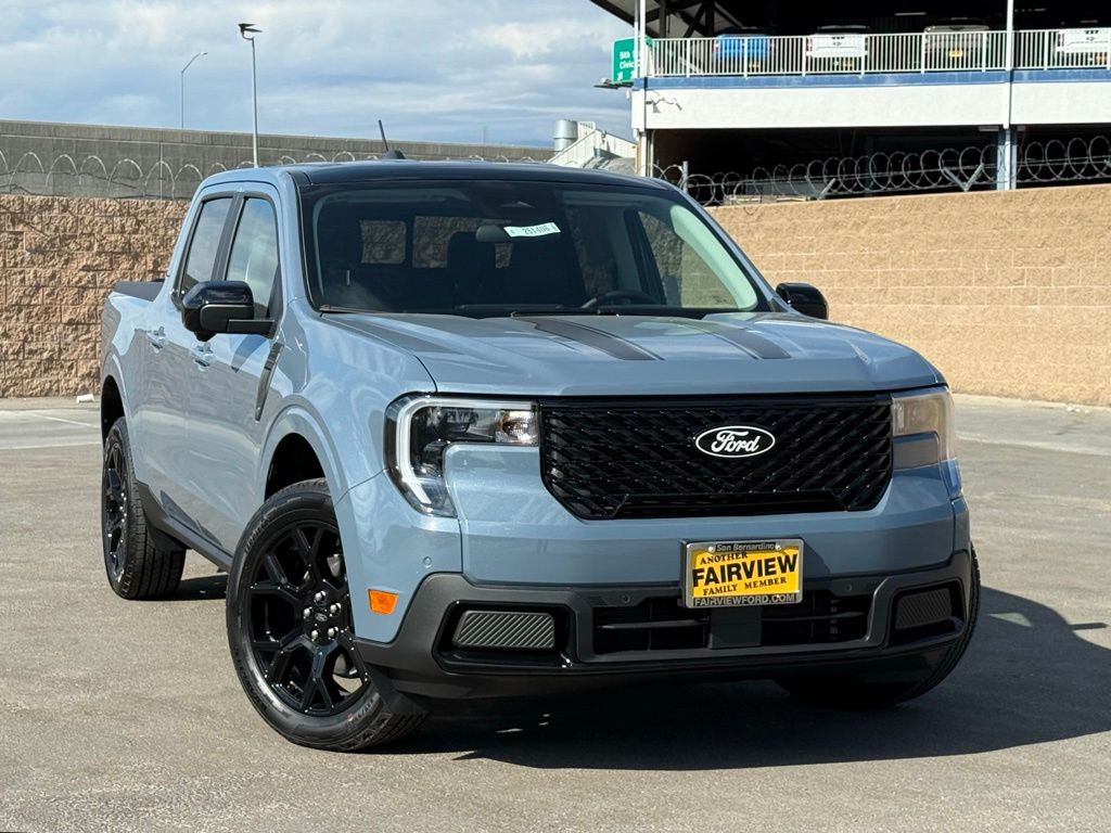 2025 Ford Maverick Lariat photo 2
