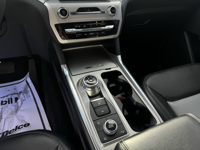 2023 Ford Explorer XLT photo 22