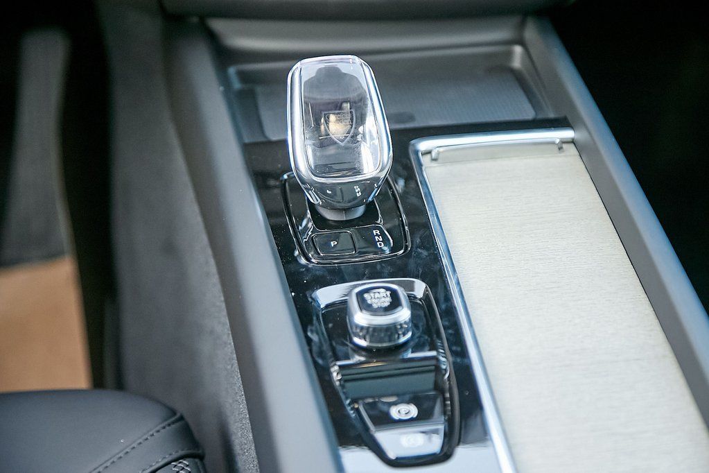 2026 VOLVO XC60 - Image 27