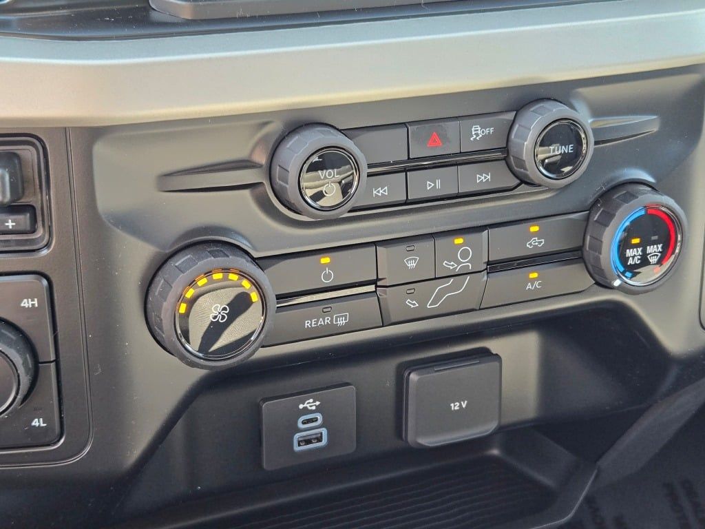 2026 Ford F-250 photo 25