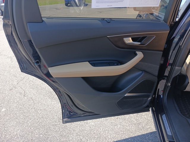 2025 Audi Q7 45 Premium Plus photo 23