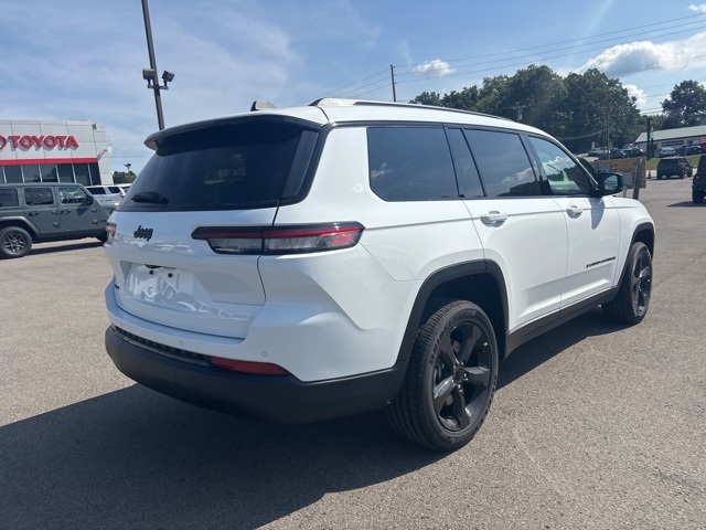 2025 Jeep Grand Cherokee Altitude X photo 2