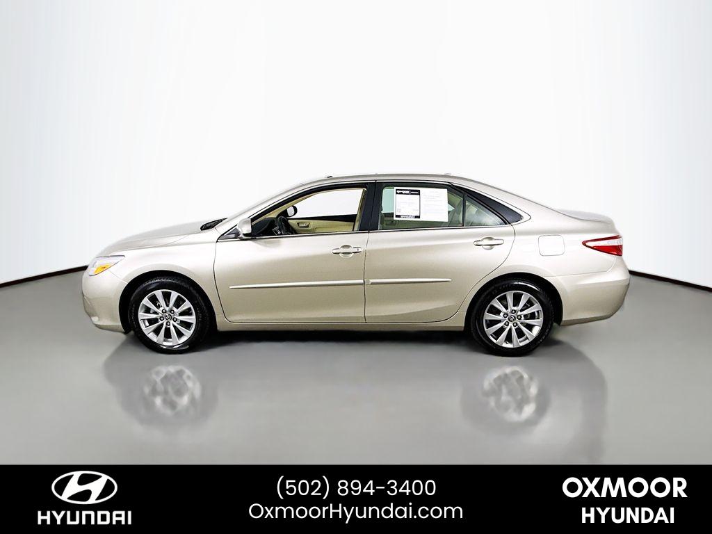 2017 Toyota Camry XLE photo 4