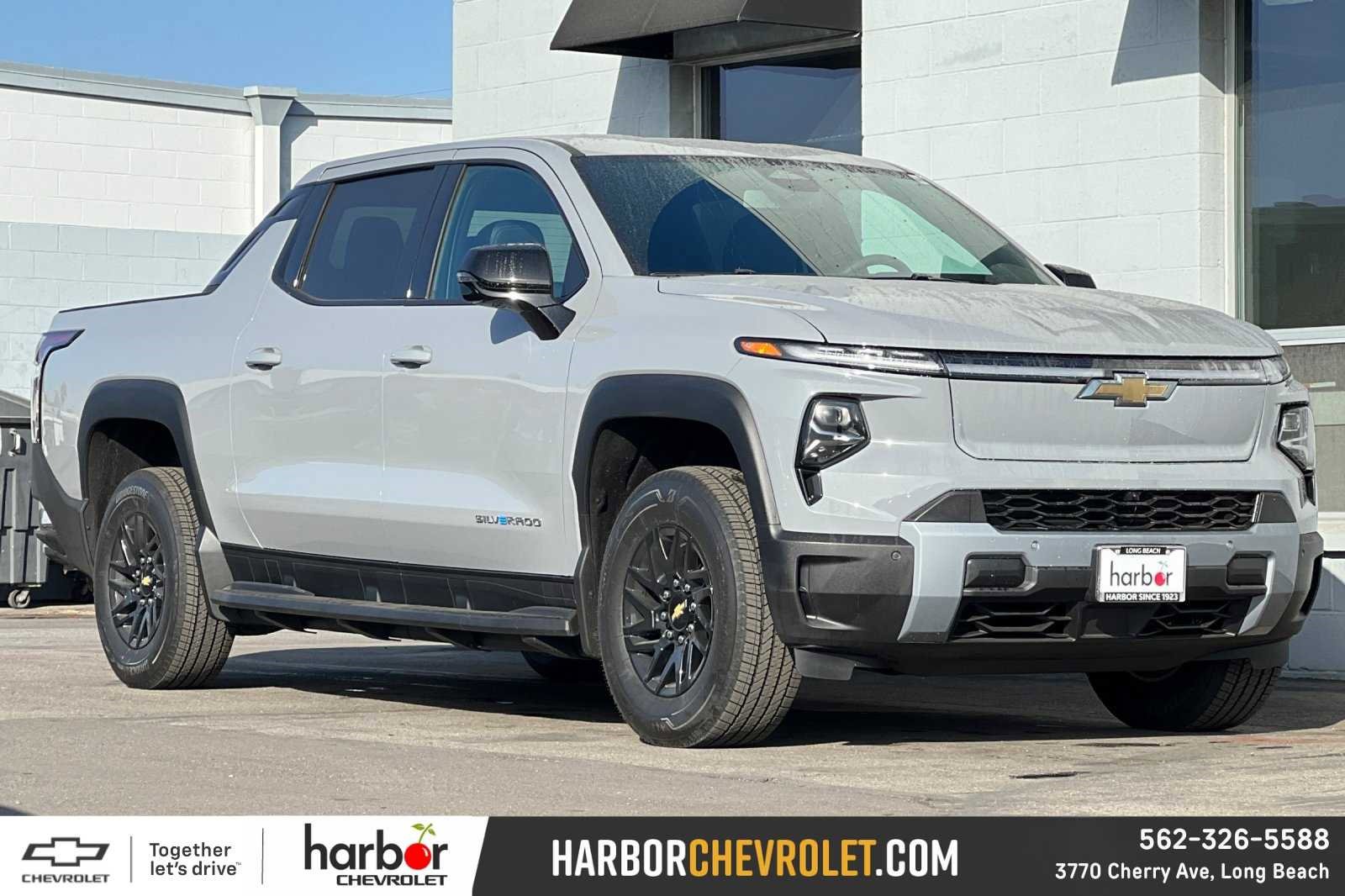 New 2025 Chevrolet Silverado EV LT Crew Cab in Long Beach #X250236 