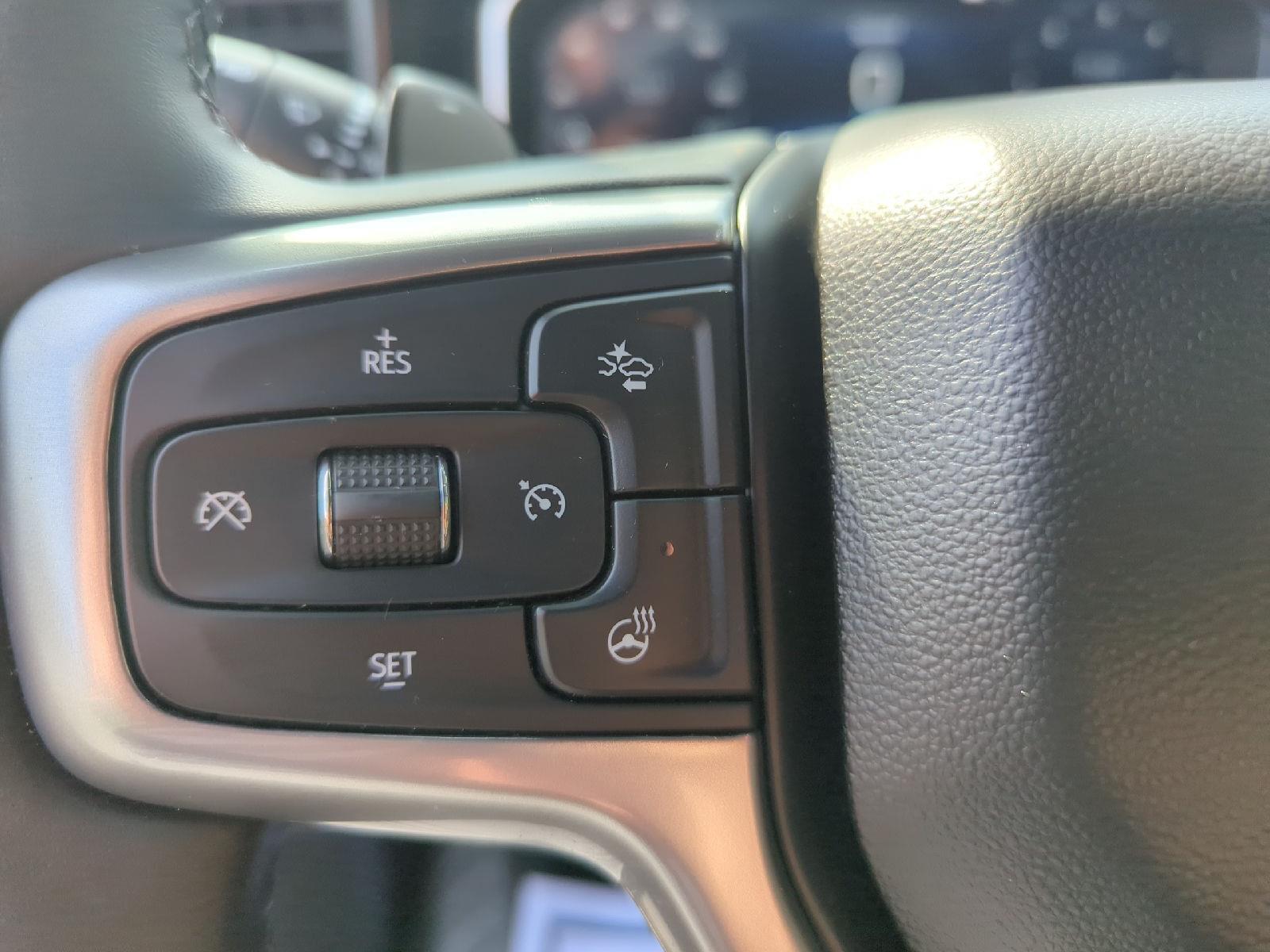 2023 Chevrolet Silverado 1500 RST photo 12