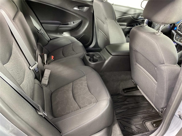 2018 Chevrolet Volt LT photo 11