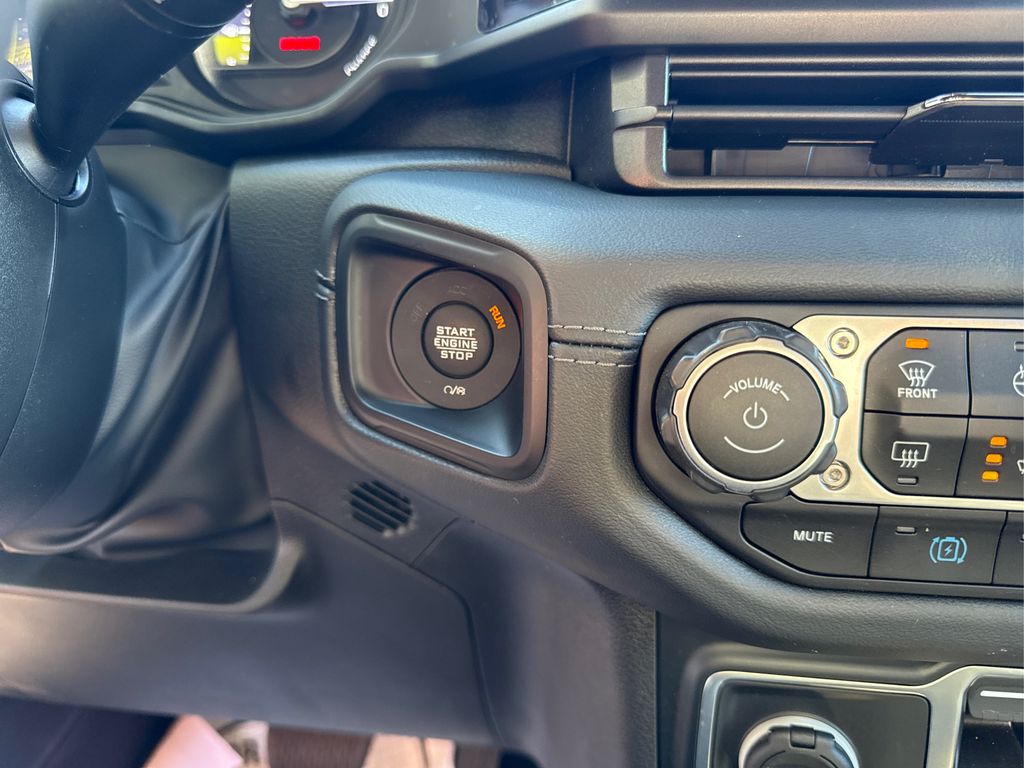 2024 Jeep Wrangler Sahara 4xe photo 23