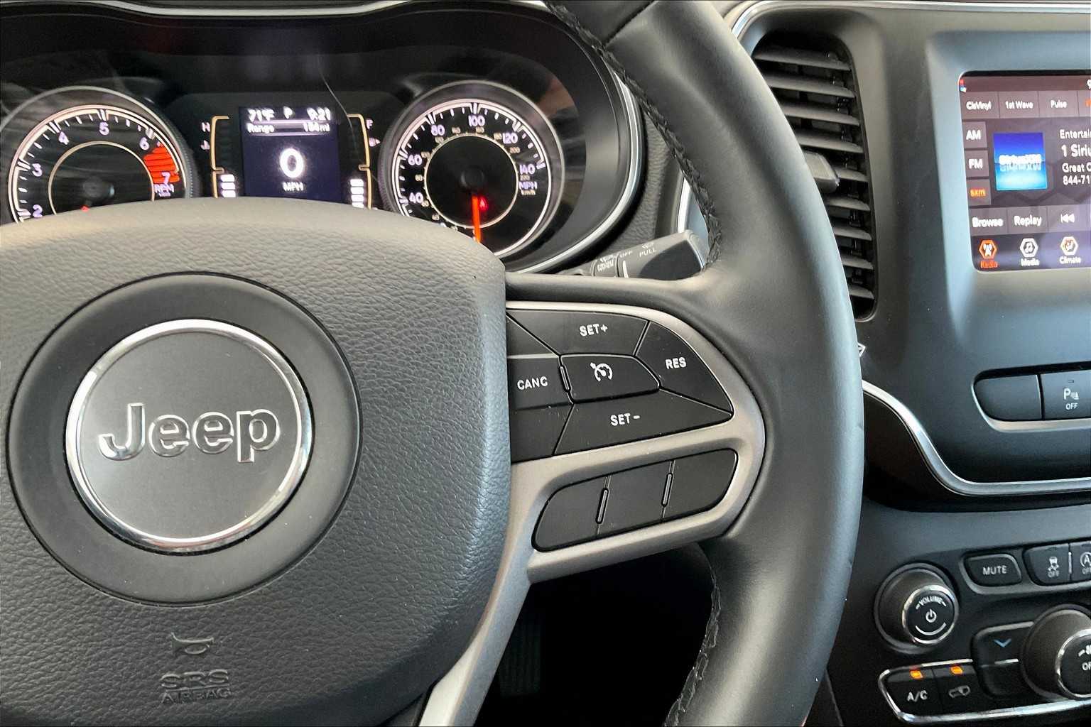 2019 Jeep Cherokee Latitude photo 21