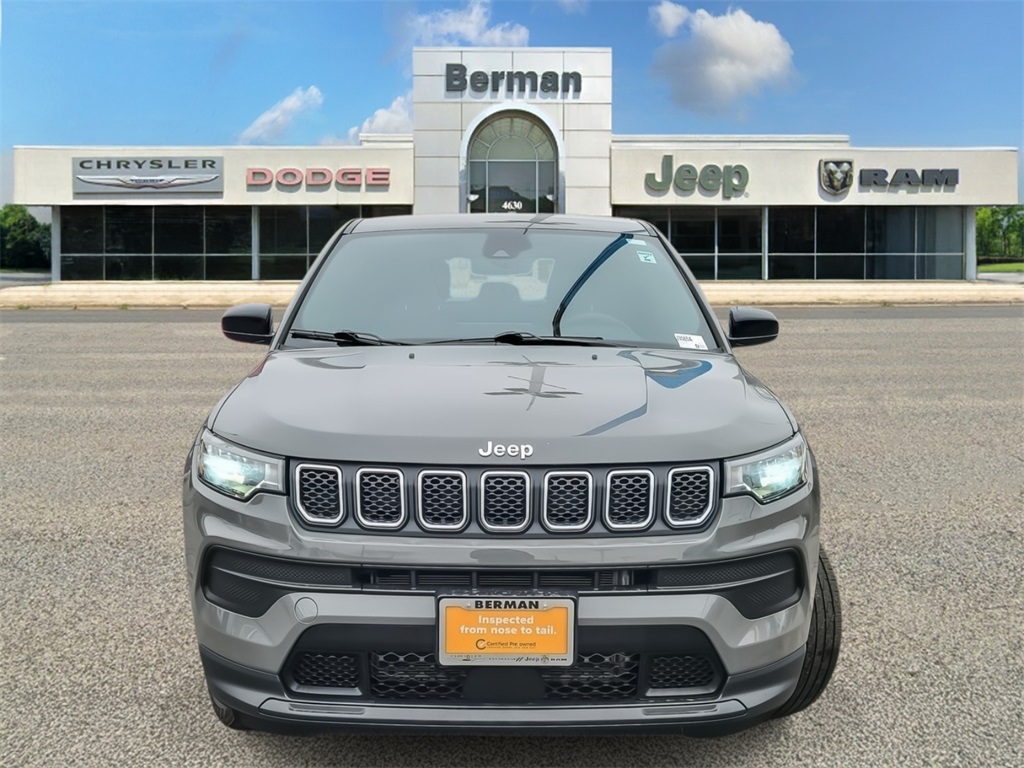 2023 Jeep Compass Sport photo 3