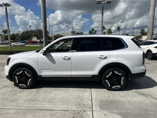 2023 Kia Telluride EX photo 9