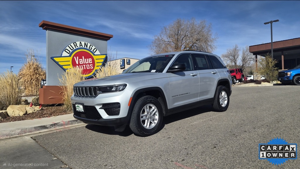 2023 Jeep Grand Cherokee Laredo's photo
