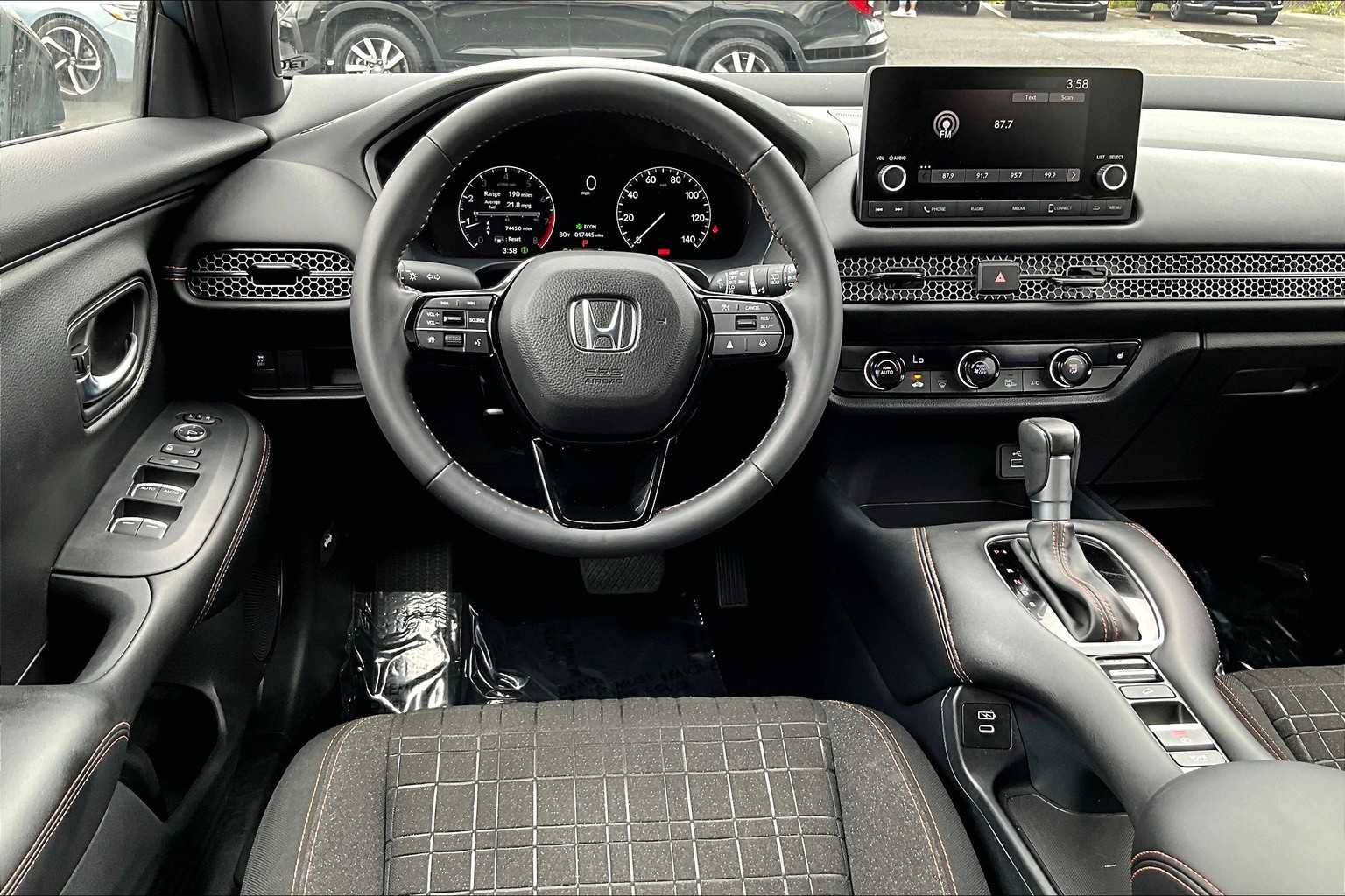 2024 Honda HR-V Sport photo 2