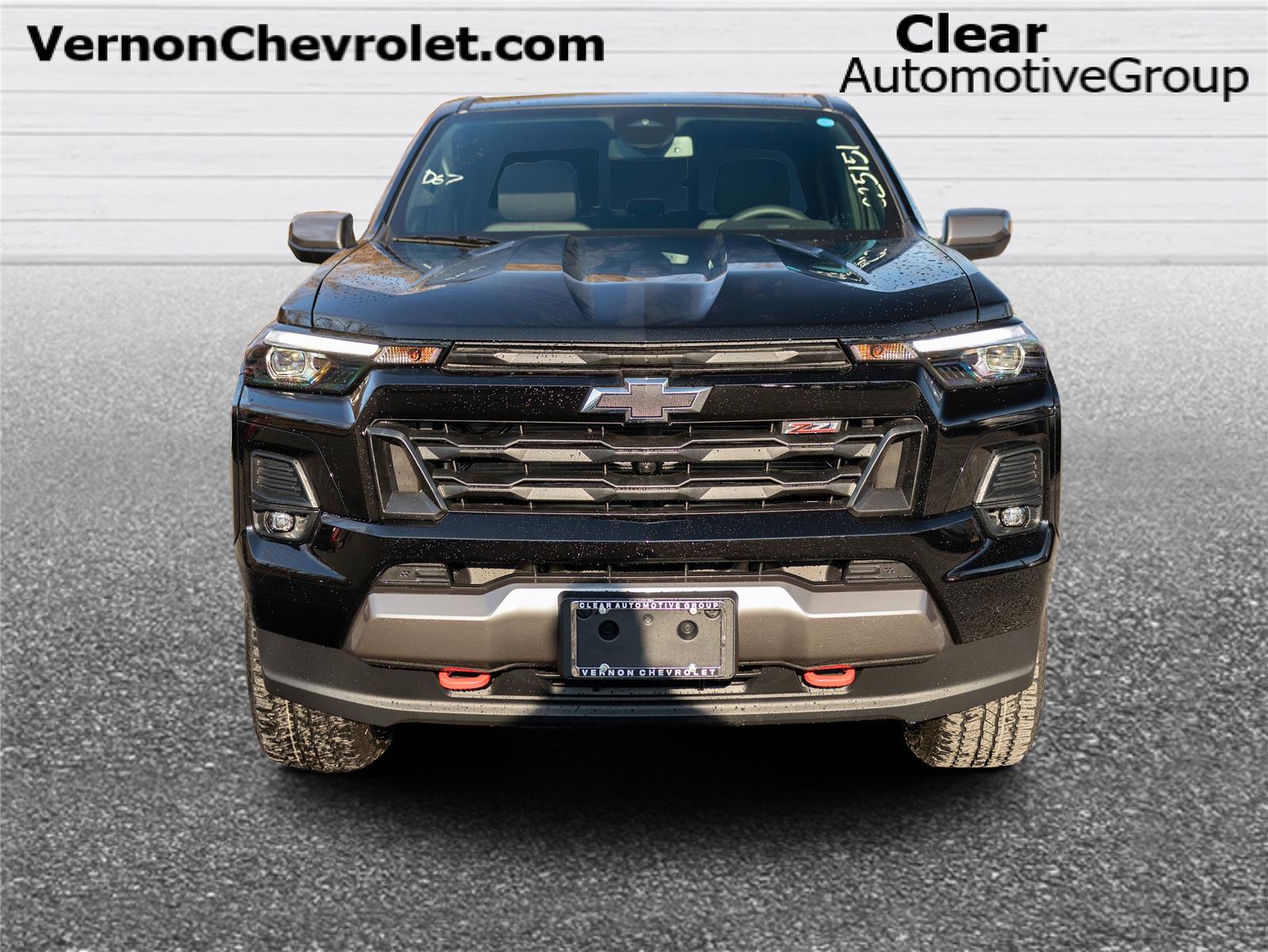 2025 Chevrolet Colorado Z71 photo 2