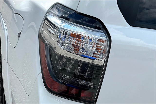 2023 Toyota 4Runner SR5 Premium 4WD photo 29