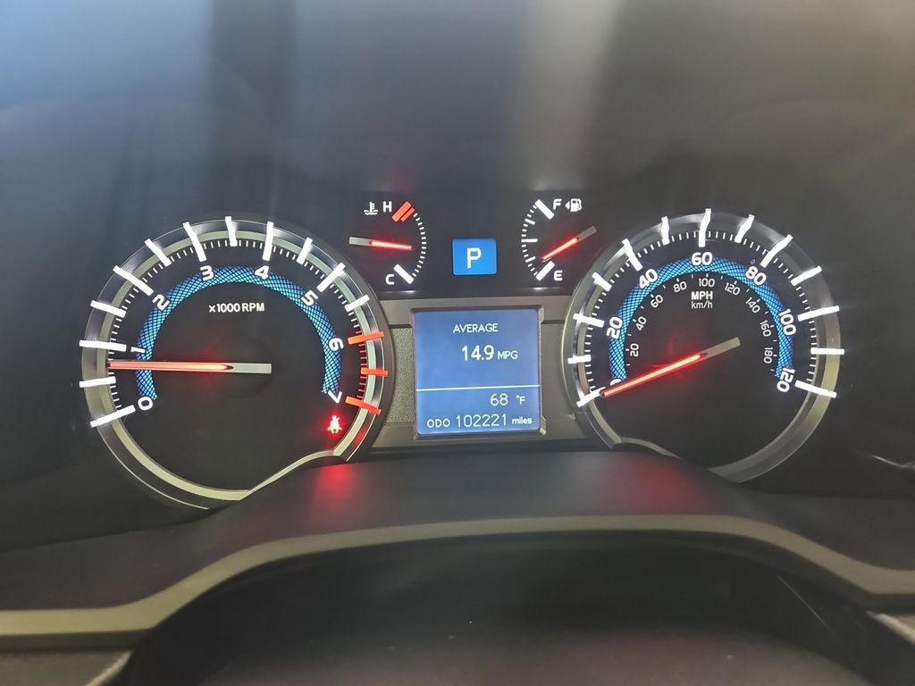 2018 Toyota 4Runner SR5 photo 7