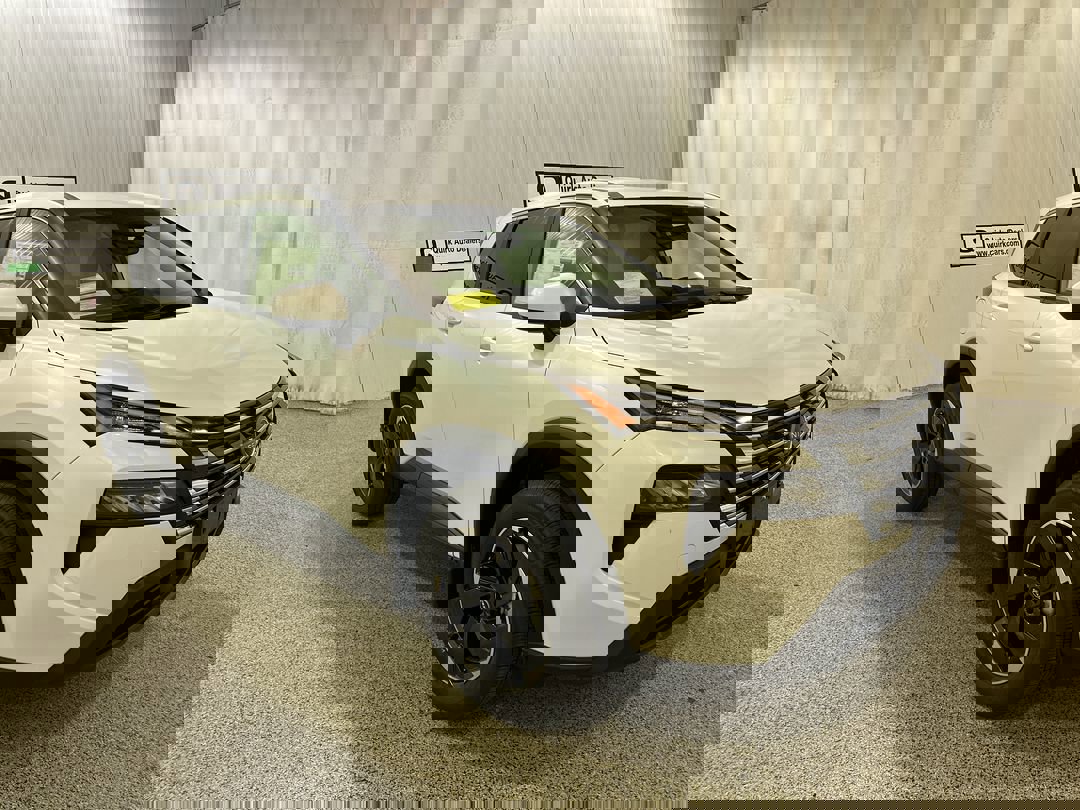 2026 Nissan Rogue SV's photo